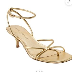 NWOT MARC FISHER Ballen Leather Ankle Strap size 7.5